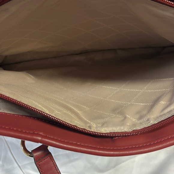Michael Kors Sullivan Large Nylon Multifunction Top Zip Tote Brandy Red - Picture 4 of 12
